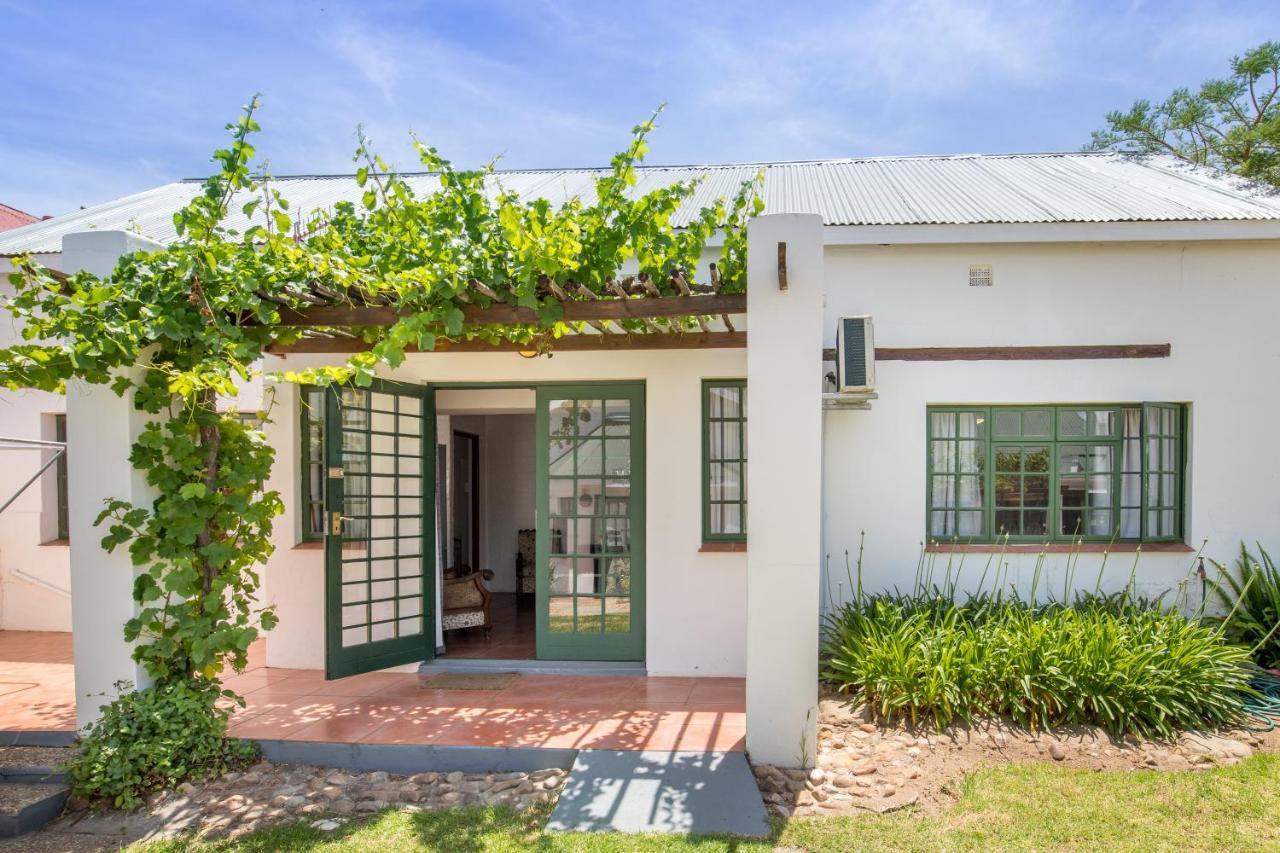 Koo Karoo Guest Lodge And Self Catering Монтегю Экстерьер фото