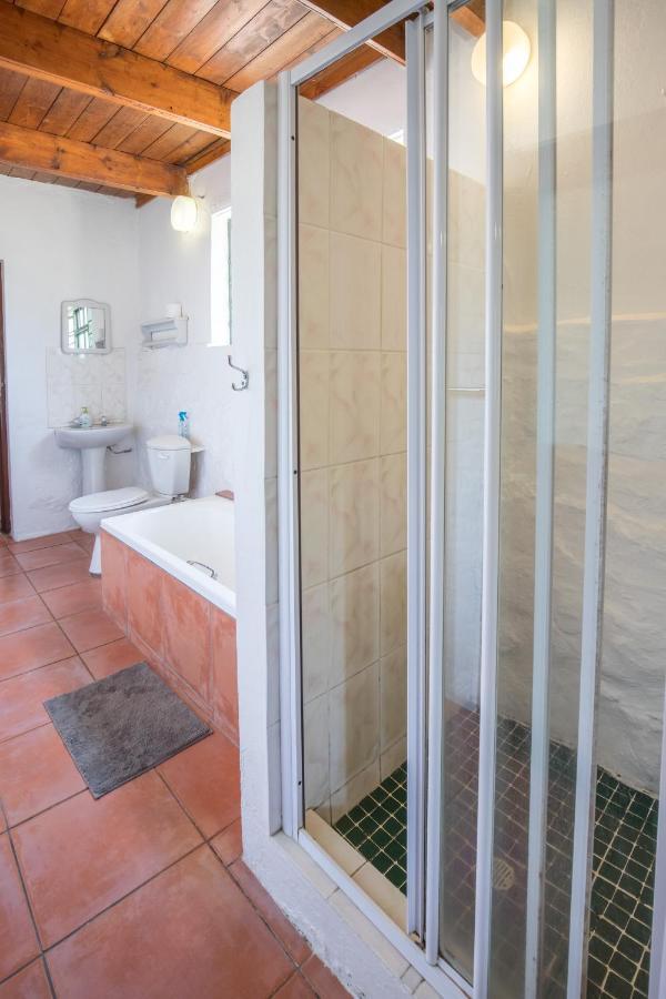 Koo Karoo Guest Lodge And Self Catering Монтегю Экстерьер фото