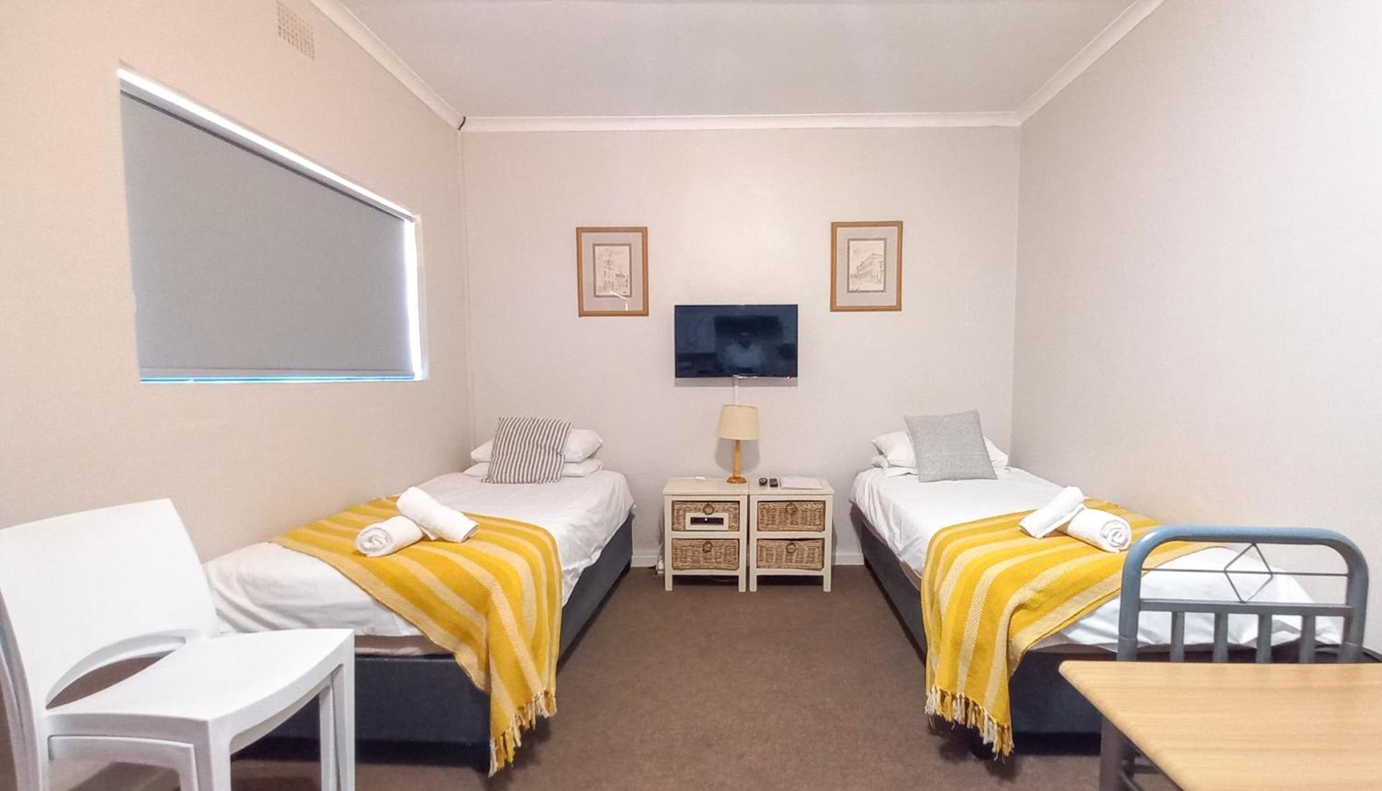 Koo Karoo Guest Lodge And Self Catering Монтегю Экстерьер фото