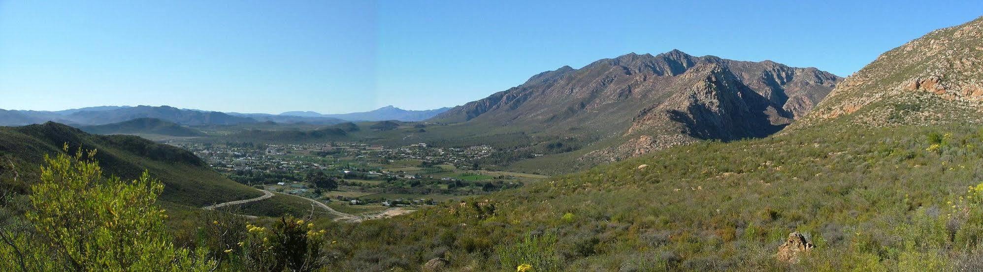 Koo Karoo Guest Lodge And Self Catering Монтегю Экстерьер фото