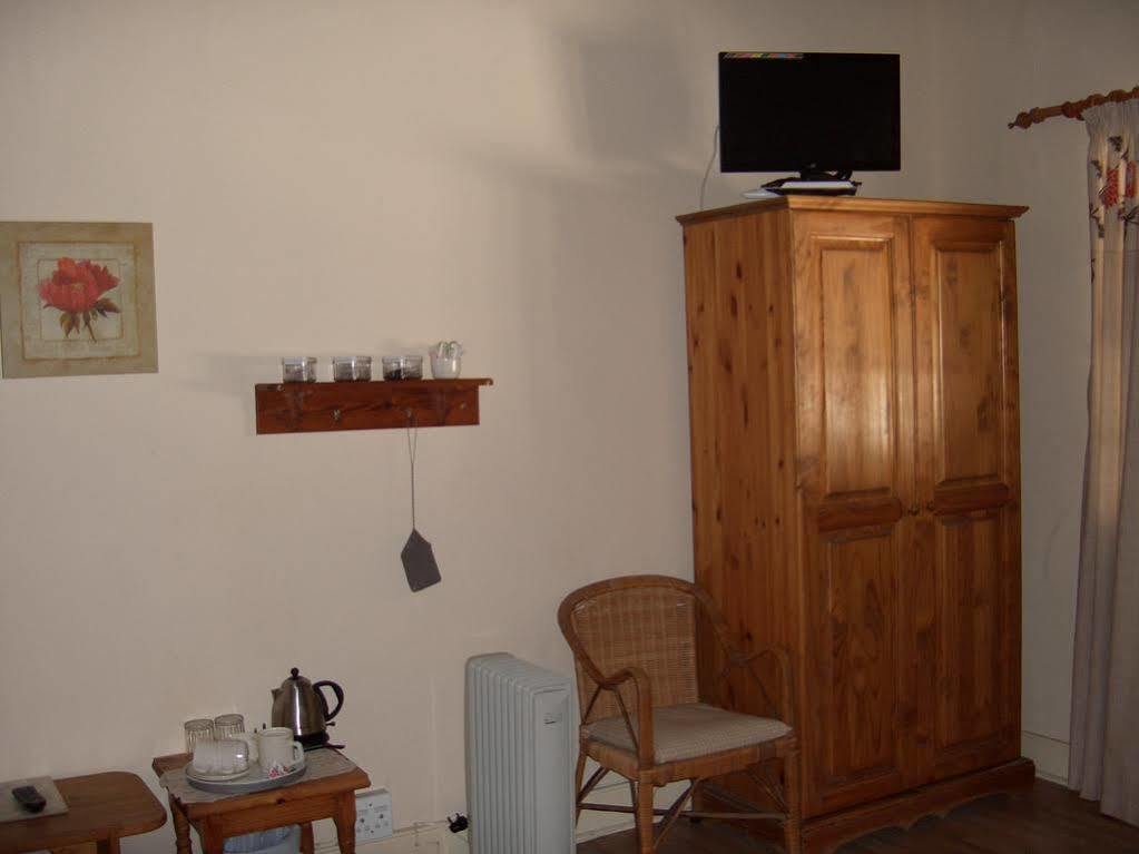 Koo Karoo Guest Lodge And Self Catering Монтегю Экстерьер фото
